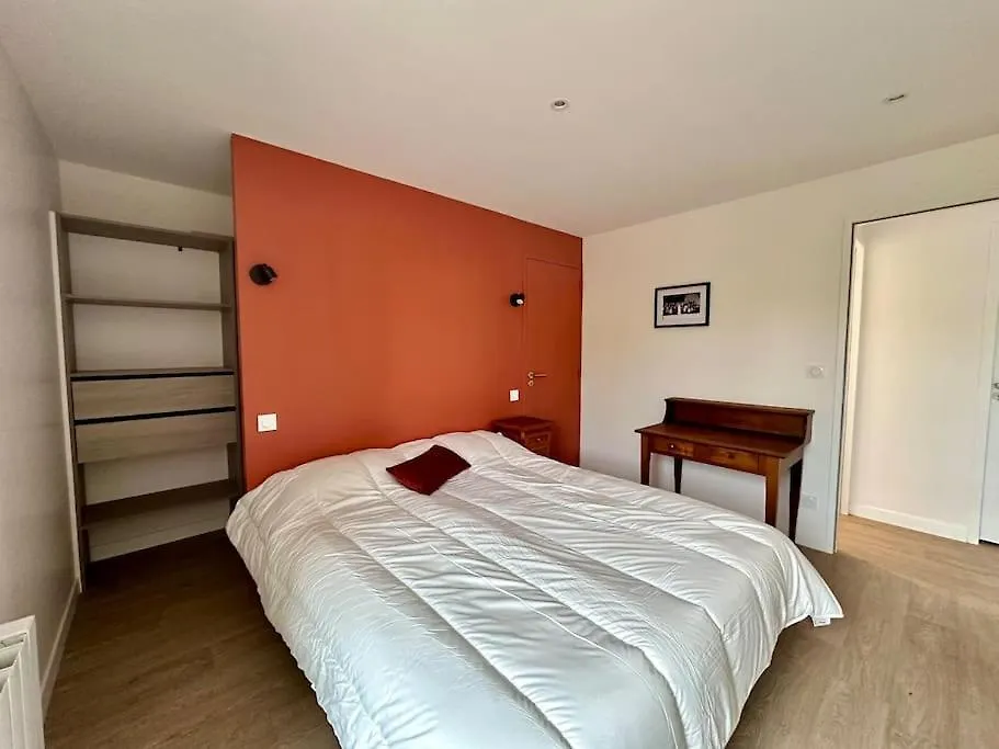 Holiday home Entre St Malo Et Rennes, Grande Maison 12 Couchages Chez Yvonne Irodouer