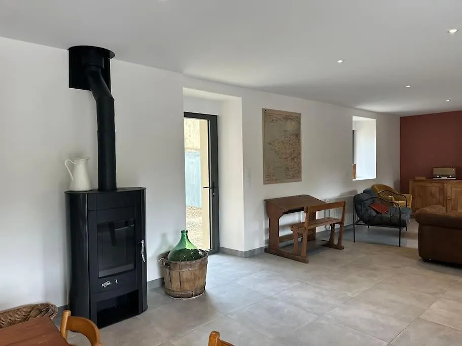 Entre St Malo Et Rennes, Grande Maison 12 Couchages Chez Yvonne Irodouer Holiday home