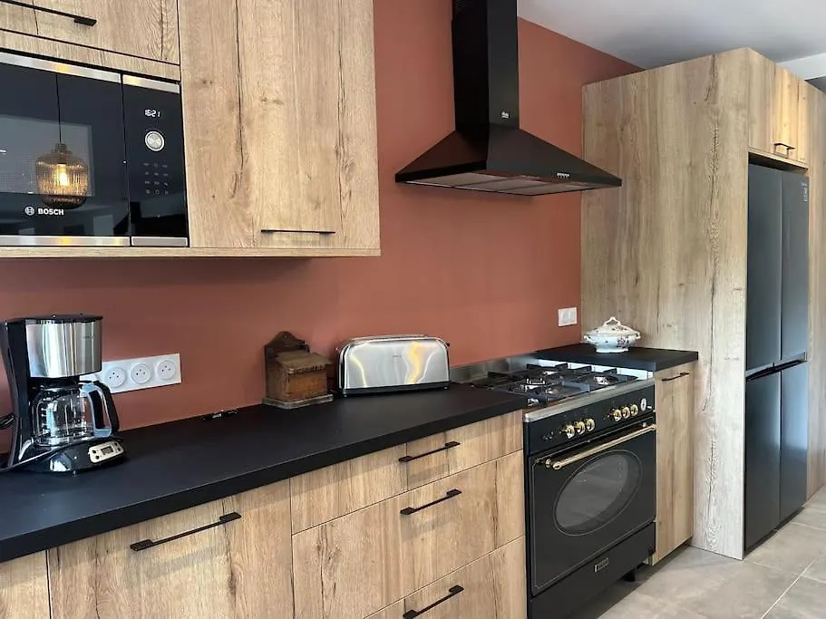 Entre St Malo Et Rennes, Grande Maison 12 Couchages Chez Yvonne Irodouer Holiday home